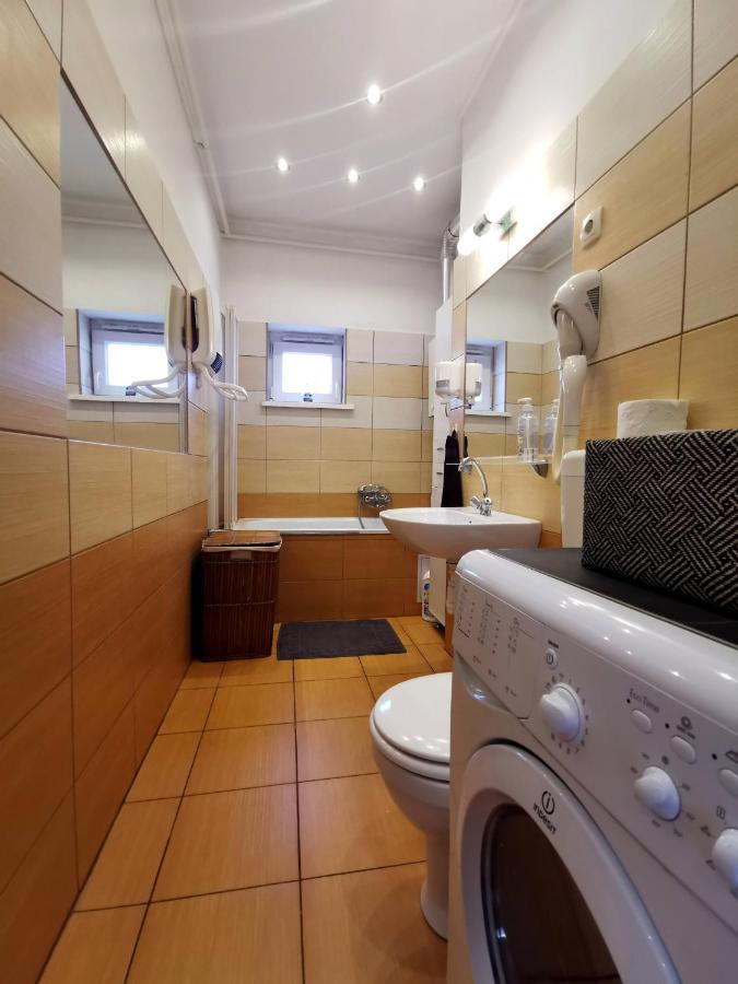 Smart Business Apartman Мишкольц Экстерьер фото