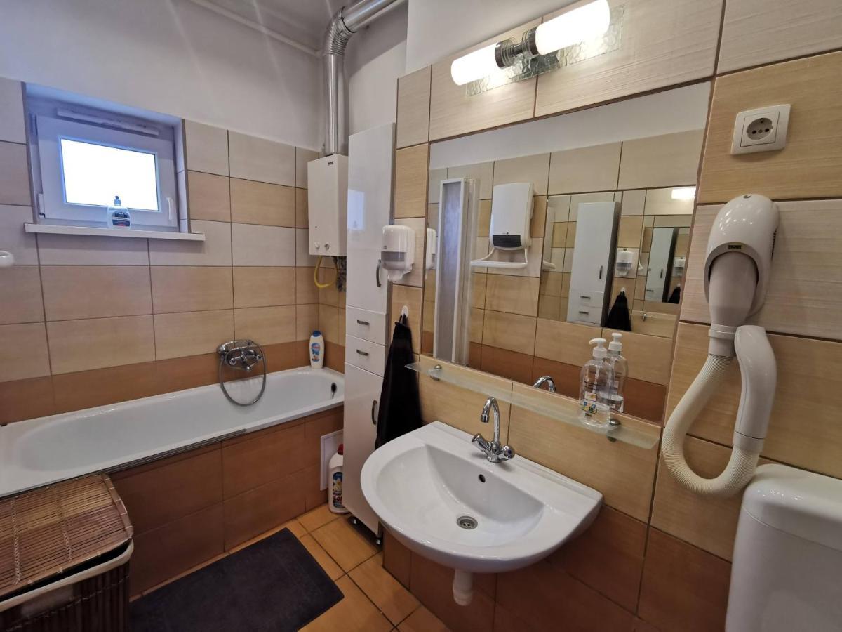 Smart Business Apartman Мишкольц Экстерьер фото