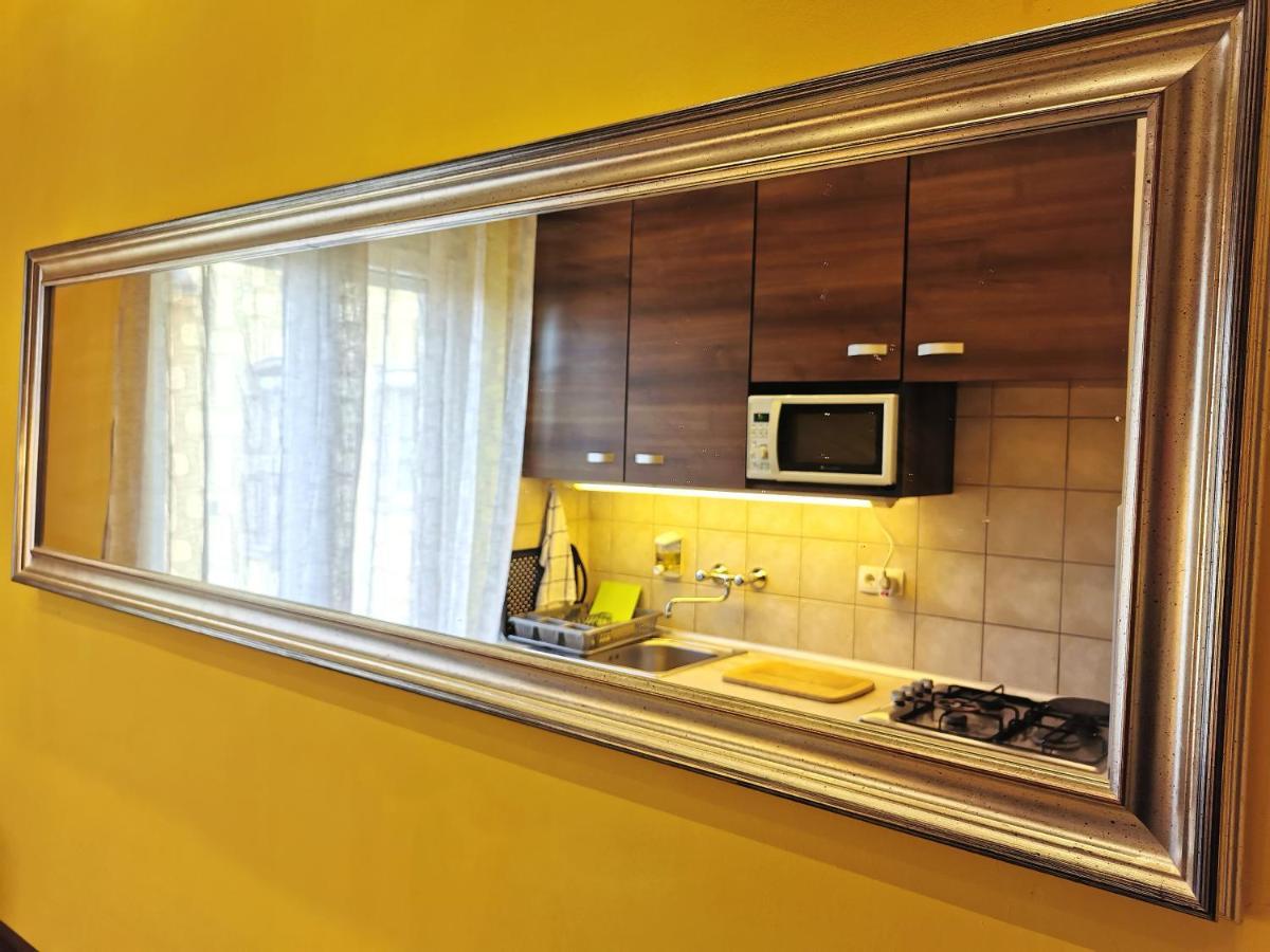 Smart Business Apartman Мишкольц Экстерьер фото