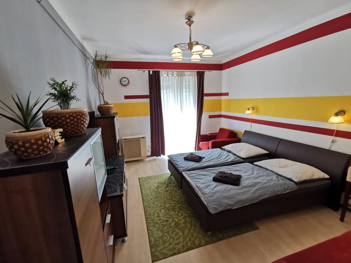 Smart Business Apartman Мишкольц Экстерьер фото