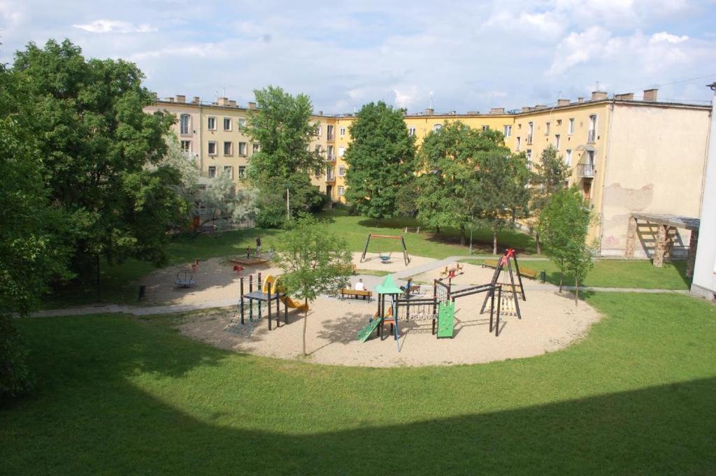 Smart Business Apartman Мишкольц Экстерьер фото